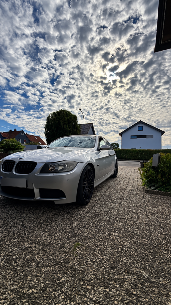 BMW 318i E90