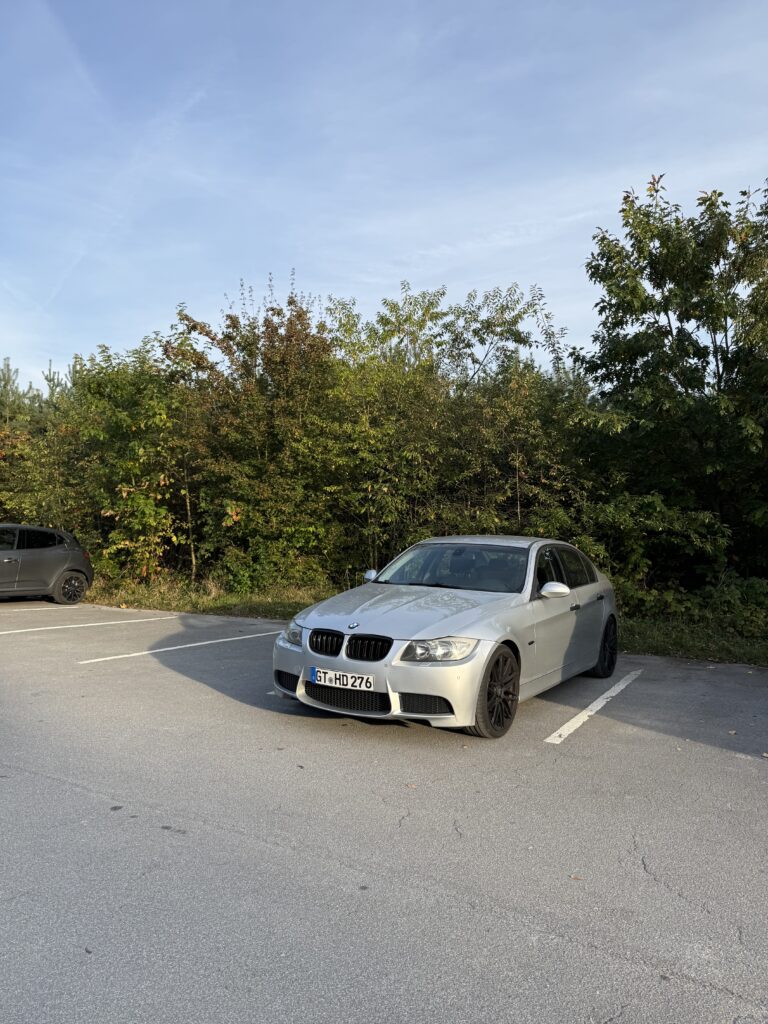 BMW 318i E90