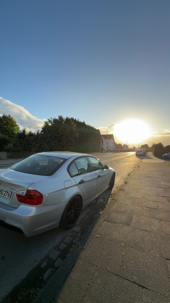 BMW 318i E90